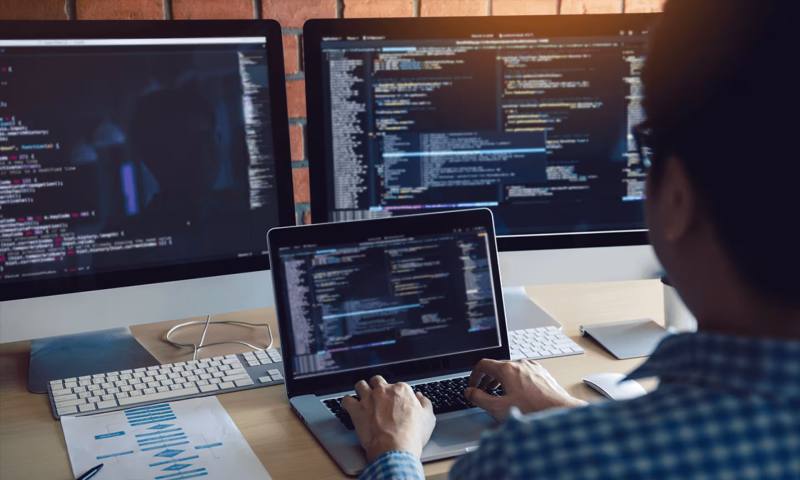 数据科学选型:R与Python如何赋能吴中区网站建设?
